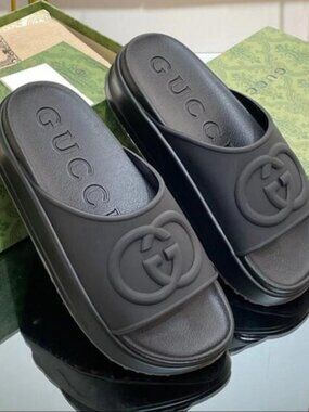 Gucci Women's G Black Platform Sandals
